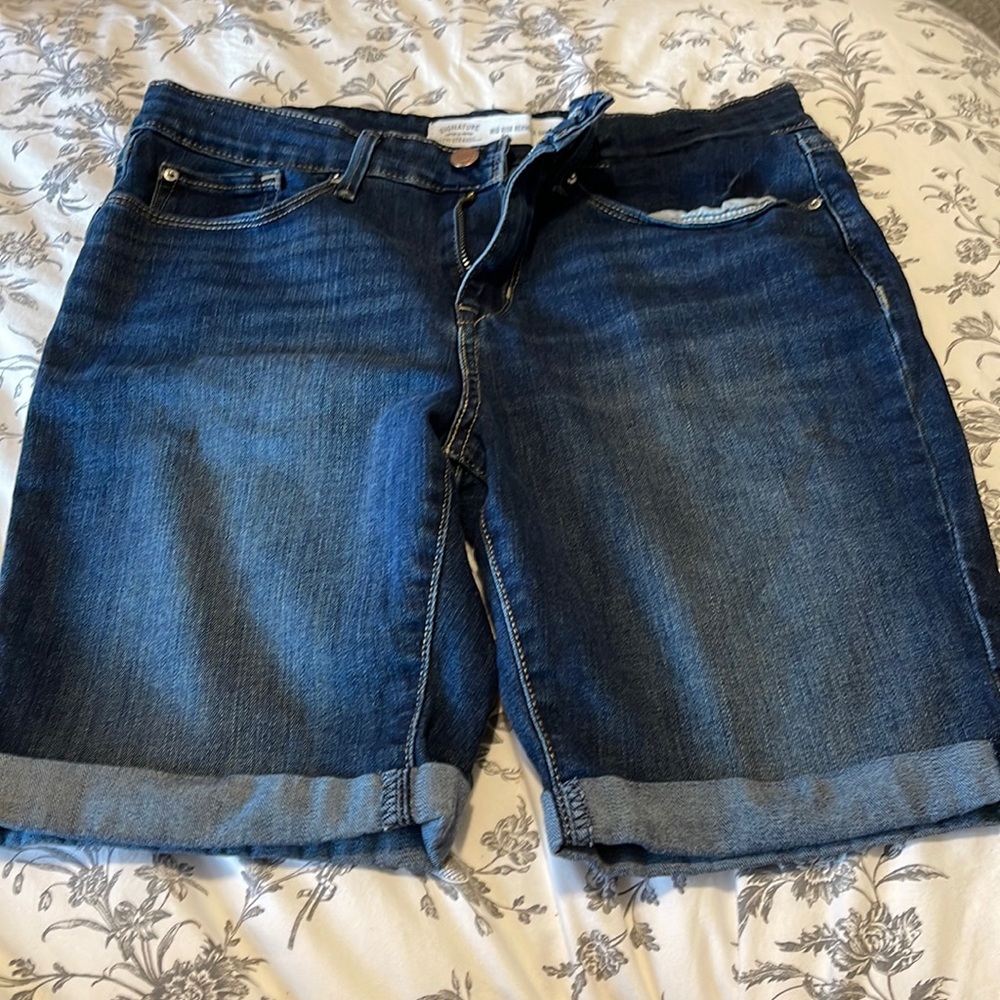 Levi’s Size 10 Bermuda Shorts